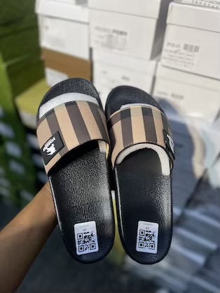 Slide23(Burberry1)