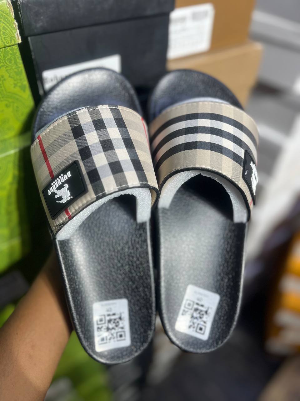 Slide24(Burberry2)