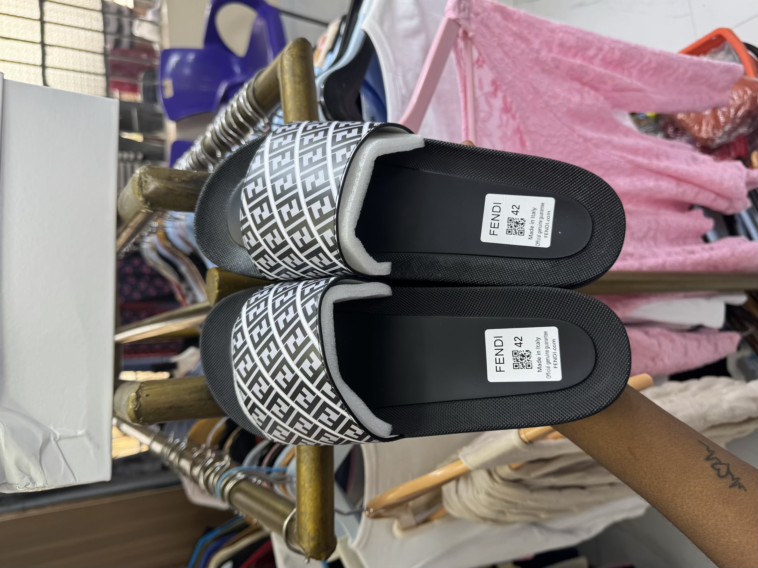 Fendi (carton slide)